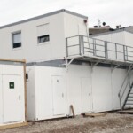 Wir liefern schlüsselfertige Raummodule als Bürogebäude, Schulen, Kindergärten, Baustellenunterkünfte und Spezialcontainer.