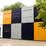 Wir liefern schlüsselfertige Raummodule als Bürogebäude, Schulen, Kindergärten, Baustellenunterkünfte und Spezialcontainer.