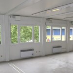 Wir liefern schlüsselfertige Raummodule als Bürogebäude, Schulen, Kindergärten, Baustellenunterkünfte und Spezialcontainer.